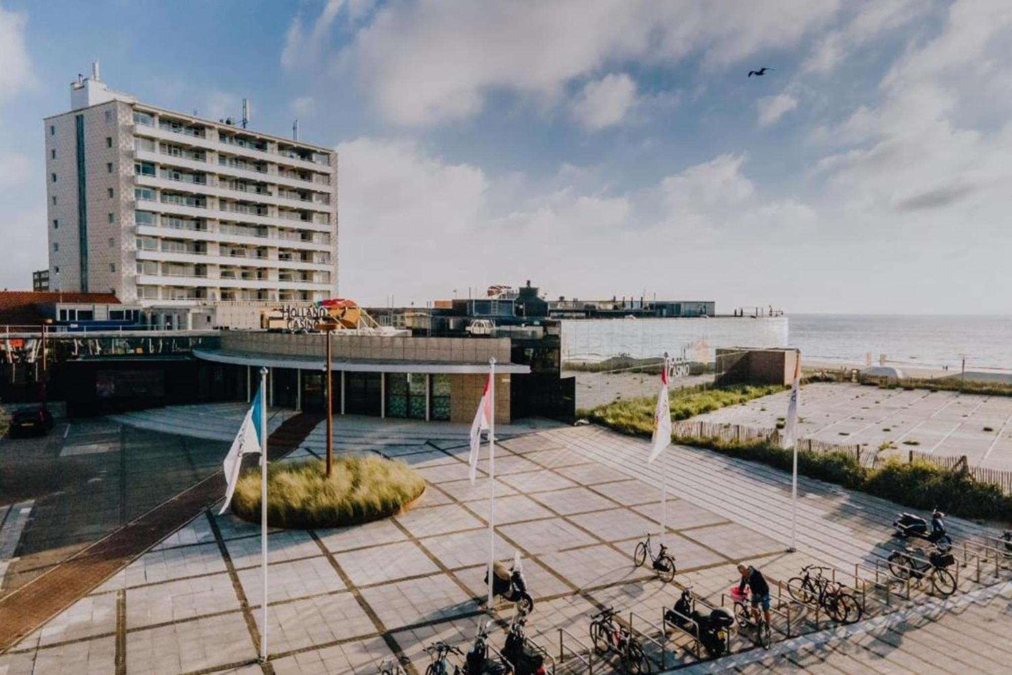 Blue Shell With Private Parking Garage Apartment Zandvoort Exterior photo